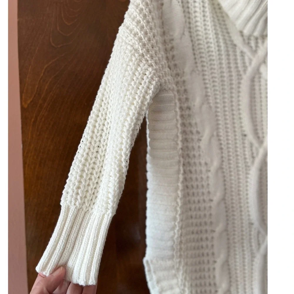 Express White Cable Knit Cowl Neck Oversized‎ Sweater High Low Hem Small S/P EUC